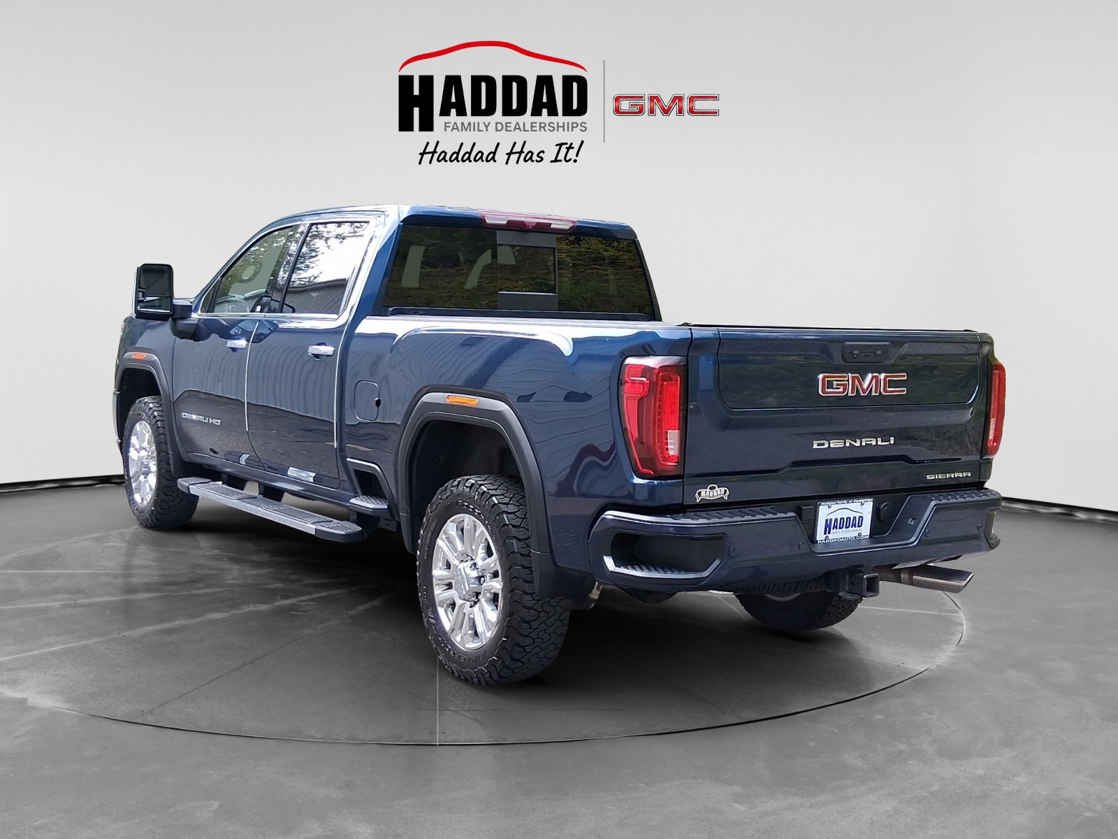 Used 2022 GMC Sierra 2500 Denali AWD/4WD image 2