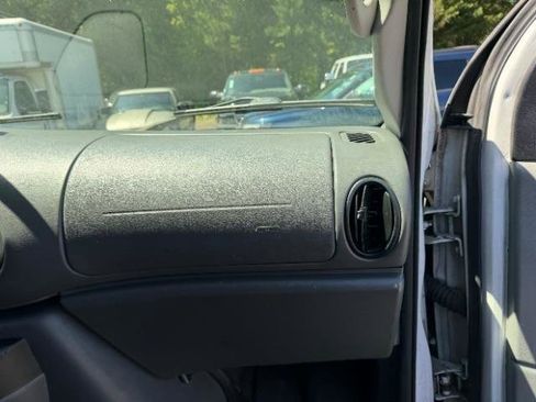 Used 2008 Ford E-350 and Econoline 350 XL RWD image 26