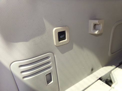 Used 2016 Lincoln Navigator L Select RWD image 25