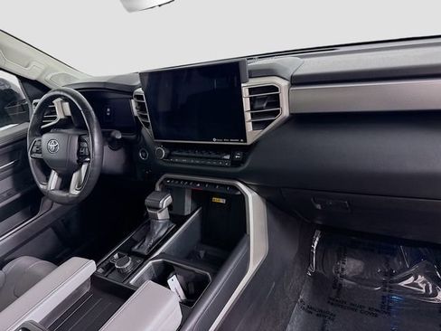 Used 2024 Toyota Tundra Limited AWD/4WD image 28