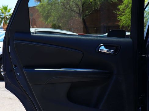 Used 2020 Dodge Journey Crossroad FWD image 33