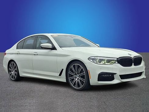 Used 2019 BMW 540i w/ M Sport Package image 3
