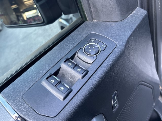 Used 2017 Ford F150 XLT w/ Equipment Group 302A Luxury AWD/4WD image 11
