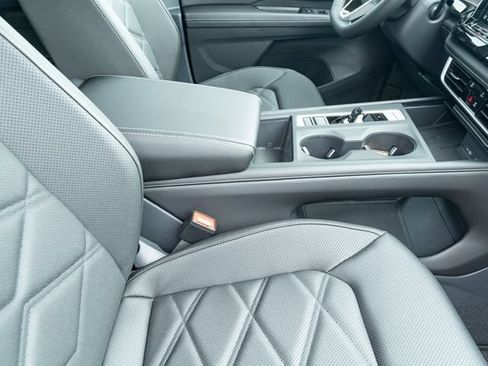 New 2026 Volkswagen Atlas SE FWD image 46