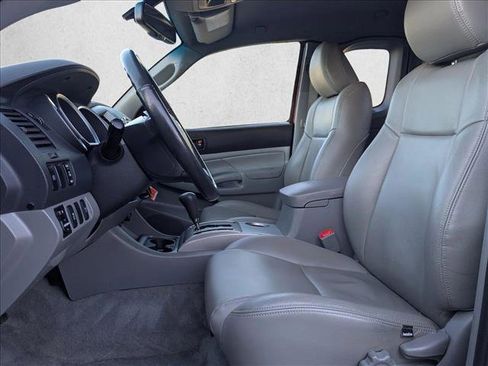 Used 2010 Toyota Tacoma 4x4 Access Cab V6 image 16