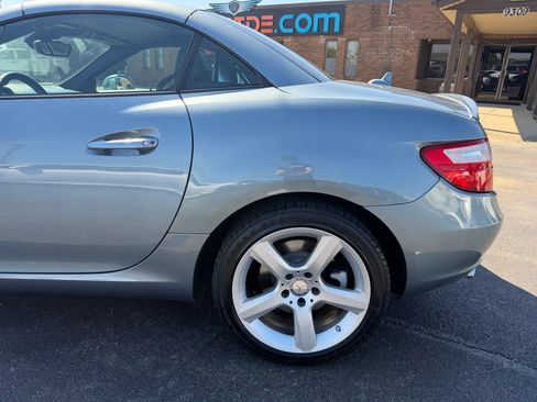 Used 2012 Mercedes-Benz SLK 250 w/ Premium I Pkg image 42