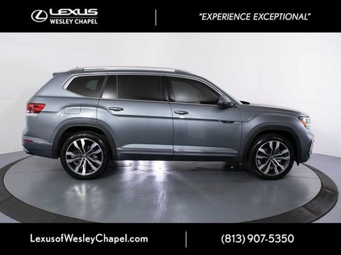 Used 2023 Volkswagen Atlas SEL Premium AWD/4WD image 2