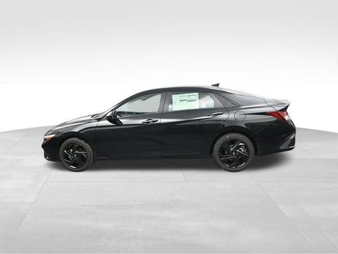 Used 2026 Hyundai Elantra Sport FWD image 6