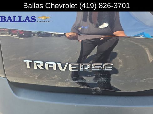 Used 2020 Chevrolet Traverse LT FWD image 32