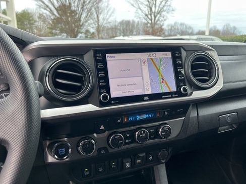 Used 2023 Toyota Tacoma Limited image 20