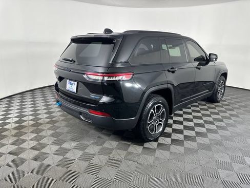 Certified 2023 Jeep Grand Cherokee Trailhawk w/ Advanced Protech Group II AWD/4WD image 26