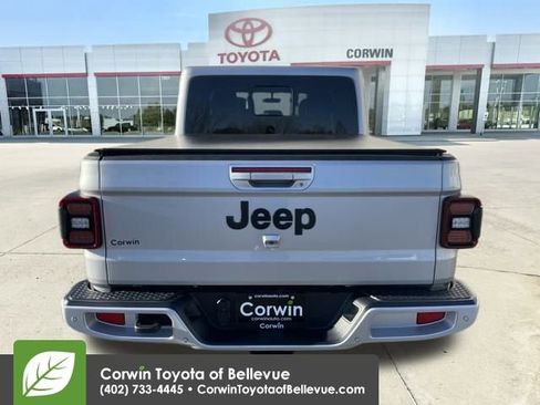 Used 2022 Jeep Gladiator Overland image 4