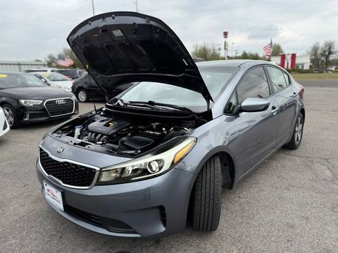 Used 2018 Kia Forte S FWD image 23
