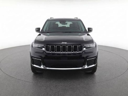 Used 2024 Jeep Wagoneer 4WD w/ Premium Group I image 5