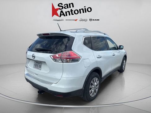 Used 2016 Nissan Rogue S w/ Appearance Package FWD image 11