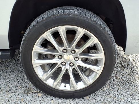 Used 2019 Chevrolet Tahoe Premier w/ Premier Plus Edition AWD/4WD image 19