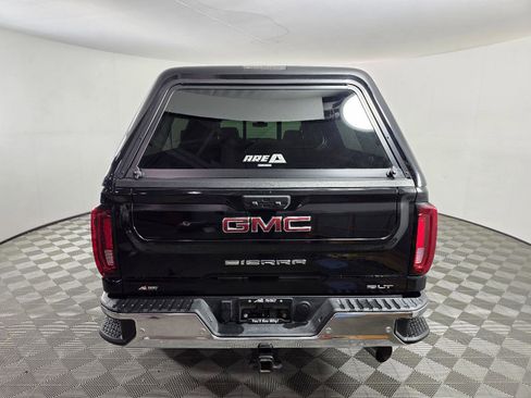 Used 2021 GMC Sierra 3500 SLT w/ SLT Preferred Package AWD/4WD image 4