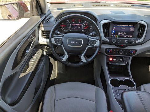 Used 2020 GMC Terrain SLT w/ Preferred Package FWD image 16