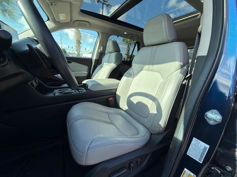 Used 2024 Honda Pilot Touring image 9