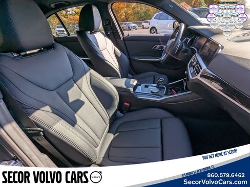 Used 2021 BMW 330i xDrive 330i xDrive w/ Driving Assistance Package image 23