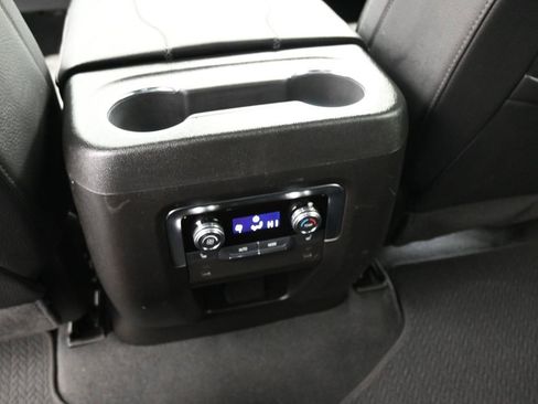 Used 2025 GMC Yukon XL Denali image 20