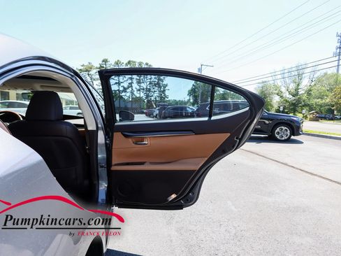 Used 2018 Lexus ES 350 w/ Premier Package FWD image 24