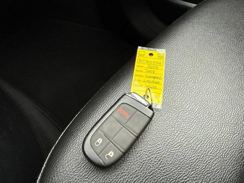 Used 2024 Jeep Compass Latitude AWD/4WD image 28
