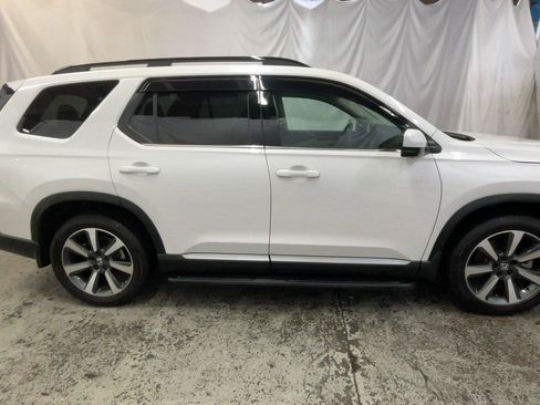 Used 2025 Honda Pilot Elite image 5
