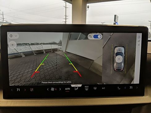 Used 2025 Ford Explorer ST image 21