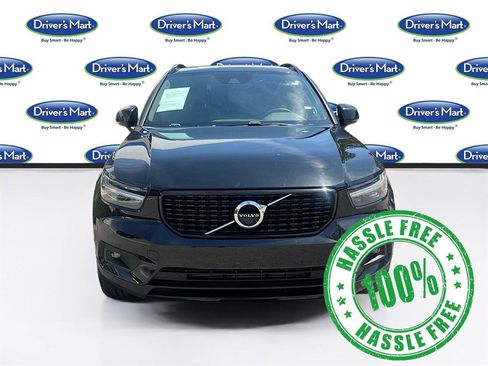 Used 2019 Volvo XC40 T5 R-Design AWD/4WD image 2