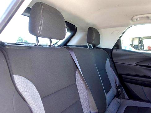Used 2025 Chevrolet TrailBlazer LS w/ LS Convenience Package FWD image 12