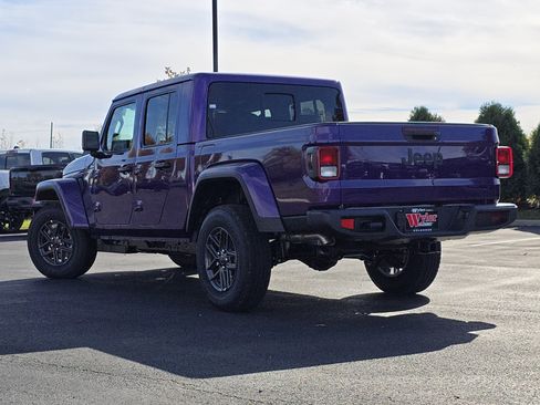 New 2026 Jeep Gladiator Sport AWD/4WD image 15
