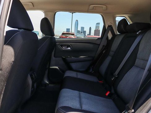 Used 2026 Nissan Rogue SV FWD image 18