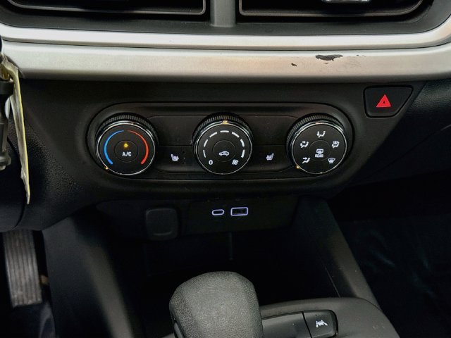 Used 2024 Chevrolet Trax RS w/ Driver Confidence Package FWD image 16