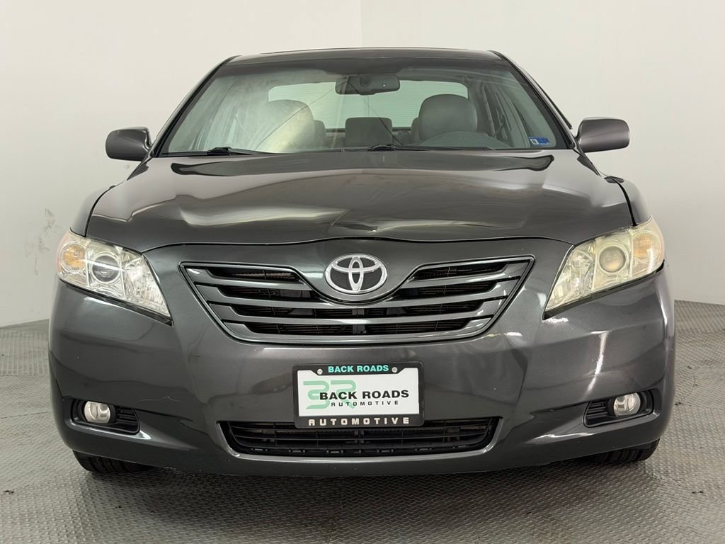 Used 2009 Toyota Camry SE FWD image 2
