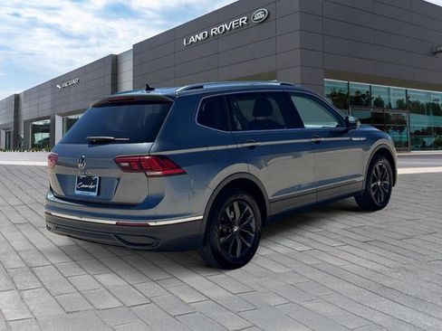 Used 2024 Volkswagen Tiguan SE image 5