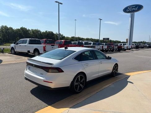 Used 2025 Honda Accord Sport image 5