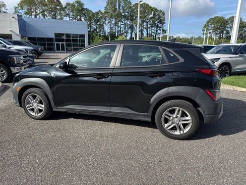 Used 2022 Hyundai Kona SE FWD image 11