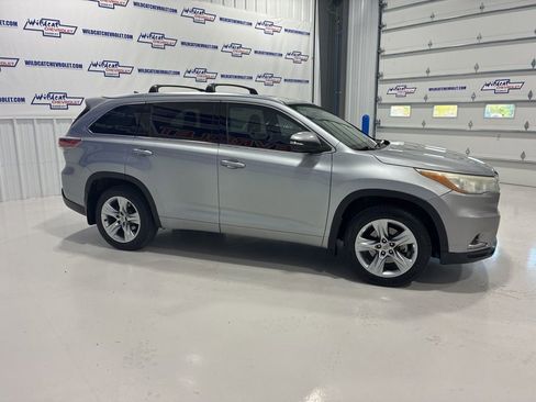 Used 2015 Toyota Highlander Limited image 7