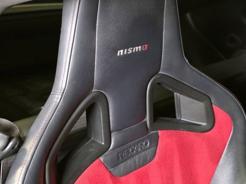 Used 2017 Nissan 370Z NISMO RWD image 30
