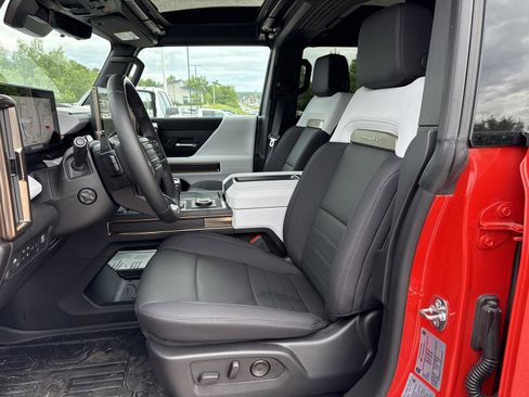 New 2025 GMC Hummer EV 3X w/ LPO, Dark Essentials Package image 19