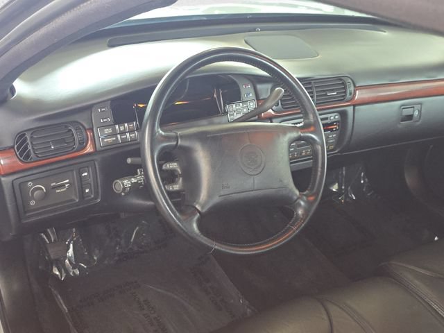 Used 1999 Cadillac De Ville w/ Comfort/Convenience Pkg FWD image 15