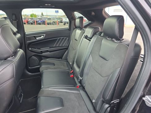 Used 2022 Ford Edge ST w/ Equipment Group 401A AWD/4WD image 26