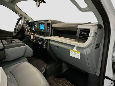 New 2026 Ford F550 4x4 Regular Cab Super Duty image 28