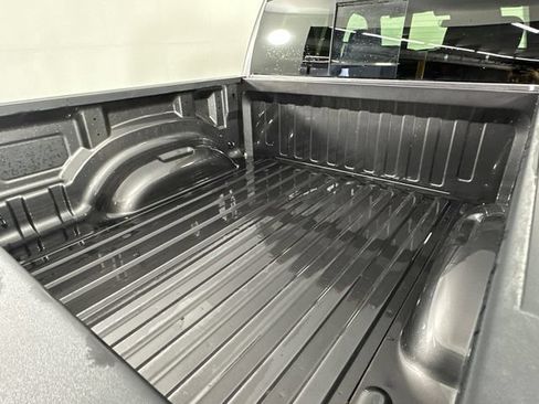 New 2026 RAM 1500 4x4 Crew Cab image 8