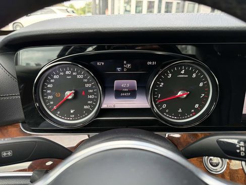 Used 2019 Mercedes-Benz E 300 image 27