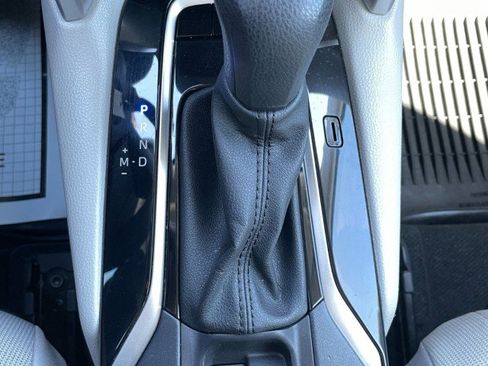 Used 2023 Toyota Corolla Cross L image 37