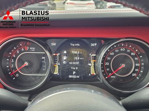 Used 2022 Jeep Gladiator Rubicon w/ LED Lighting Group image 27