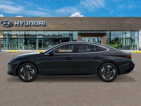 New 2026 Hyundai Sonata SEL FWD image 3