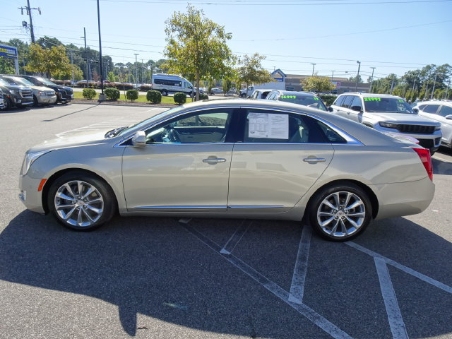 Used 2014 Cadillac XTS Luxury w/ Driver Awareness Package FWD image 7